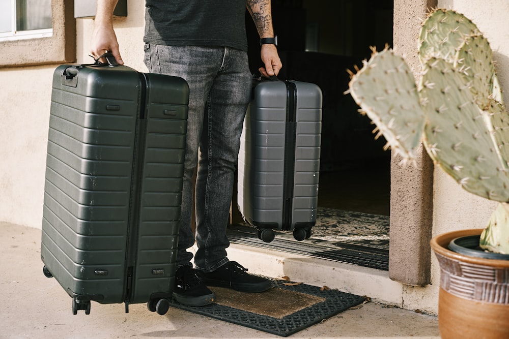 24" Spinner Trolley — alternate view